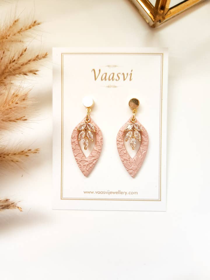 Elara pour la vente par Vaasvi Jewellery