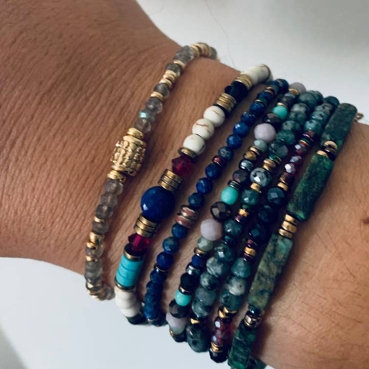 Clovers - Venta al por mayor Pulseras de abalorios/colgantes - Pulsera de amuleto y abalorios