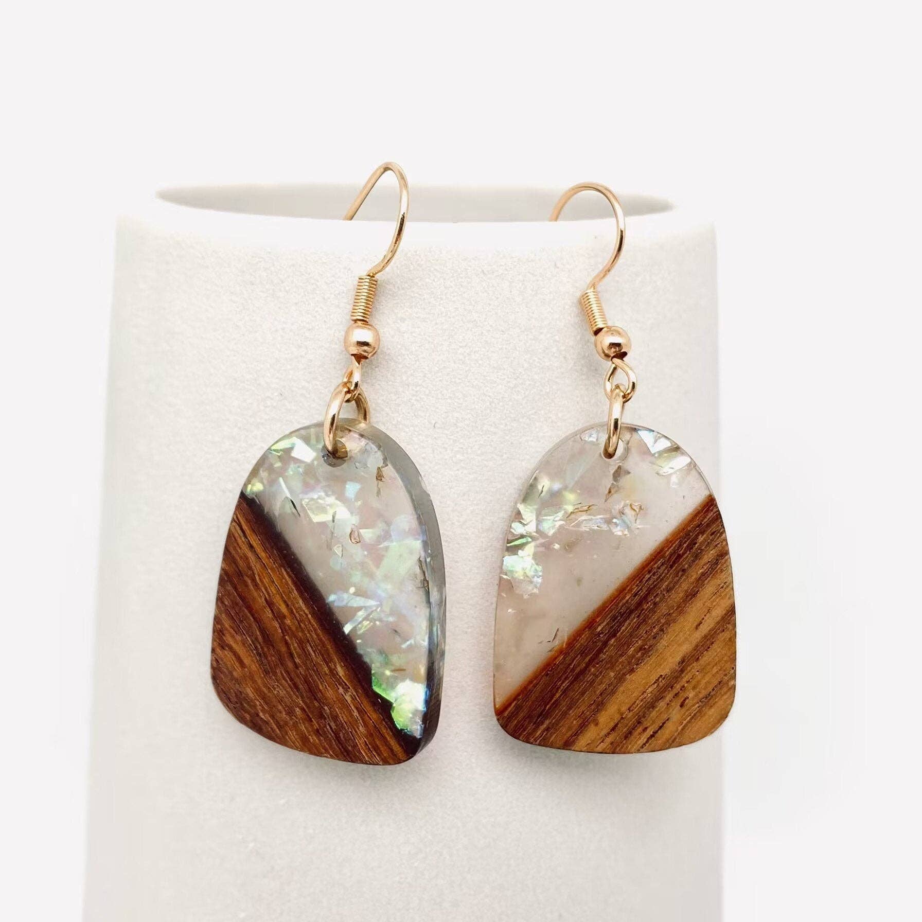 Mio Queena - Wholesale Dangle Earrings - Wood and Resin Bonding Geometric Pendant Dangle Earrings5