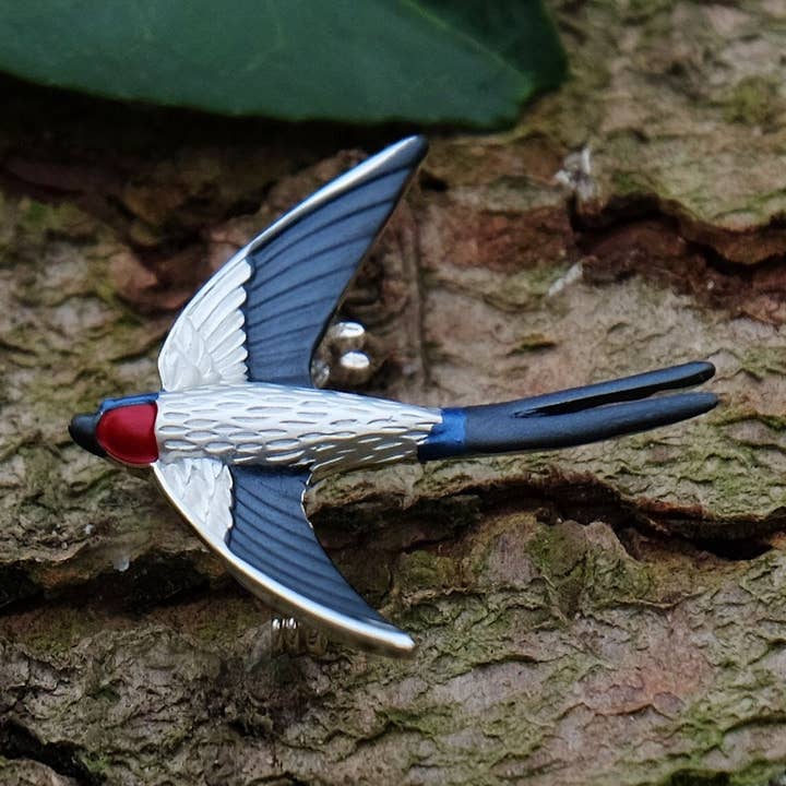 Alexander Thurlow & Co Ltd - Wholesale Brooch - Swallow Bird In Flight Animal Brooch0