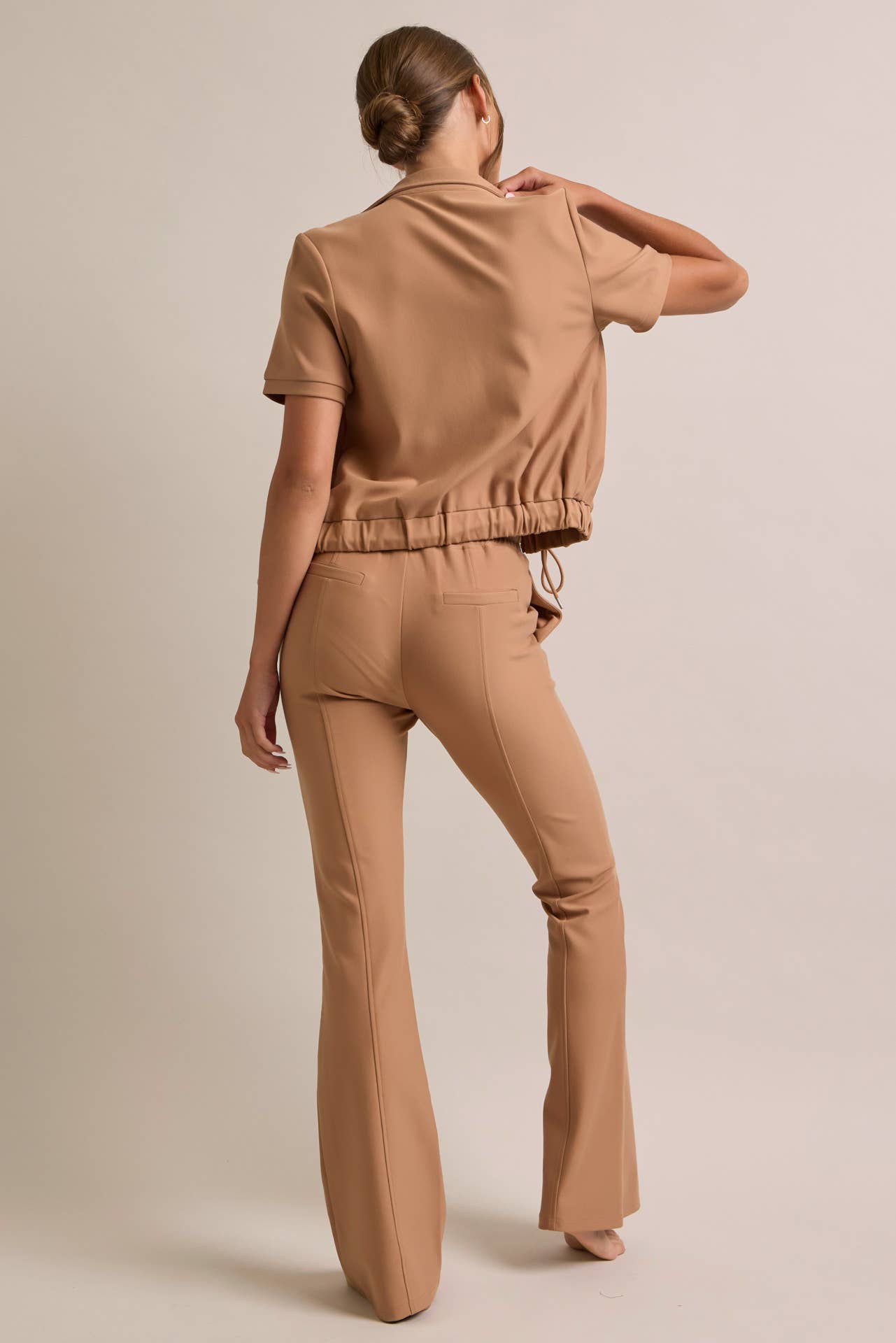 RIVIR - Vente Ensemble haut et pantalon (PAS d'intérieur) - Femme - VESTE ET PANTALON DE SURVÊTEMENT À MANCHES COURTES5