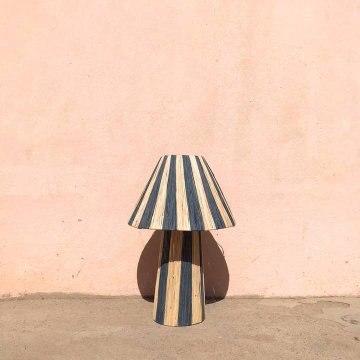 martitec - Wholesale Accent/Desk Lamp - Handwoven Raffia Table Lamp: Moroccan Nature-Inspired 0