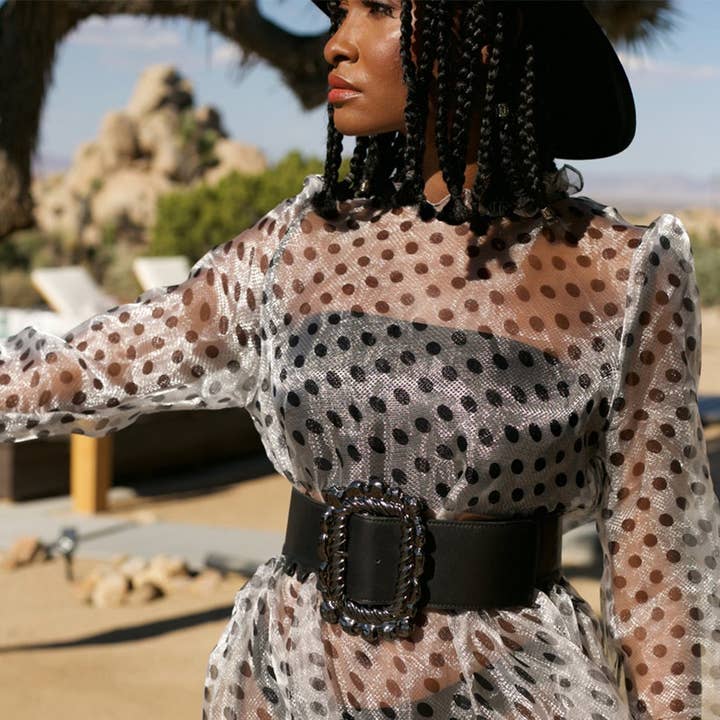 CLEO GUNMETAL ÖVERDIMENSIONERAT SPÄNNE BÄLTE för wholesale av BORN TO ROAM