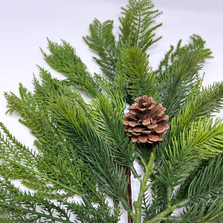 David Christopher's Collection - Wholesale Christmas Decoration - Mixed Christmas Cypress Spray 28"