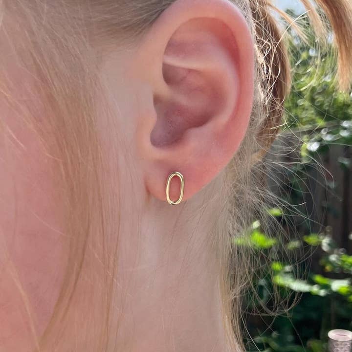 DAISY Ohrstecker - minimalistische Ohrringe - 14kt Massivgold für den Großhandel von Sticktails