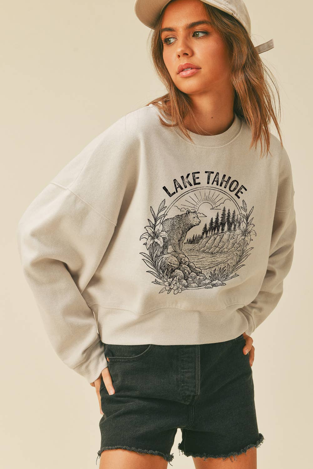 Honestee – Camisola gráfica - Mulher por atacado – Sweatshirt de Manga Comprida Curta Lake Tahoe7