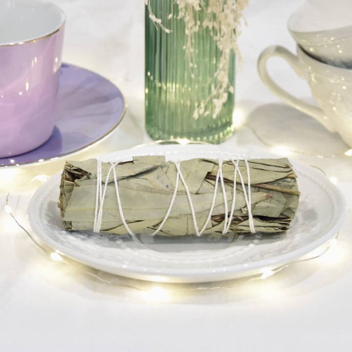 Bundle of dried eucalyptus leaves 30g for wholesale by LA BOUGIE HERBIVORE