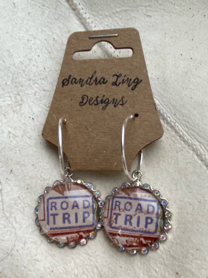Boucles d'oreilles road trip pour la vente par Sandra Ling Designs