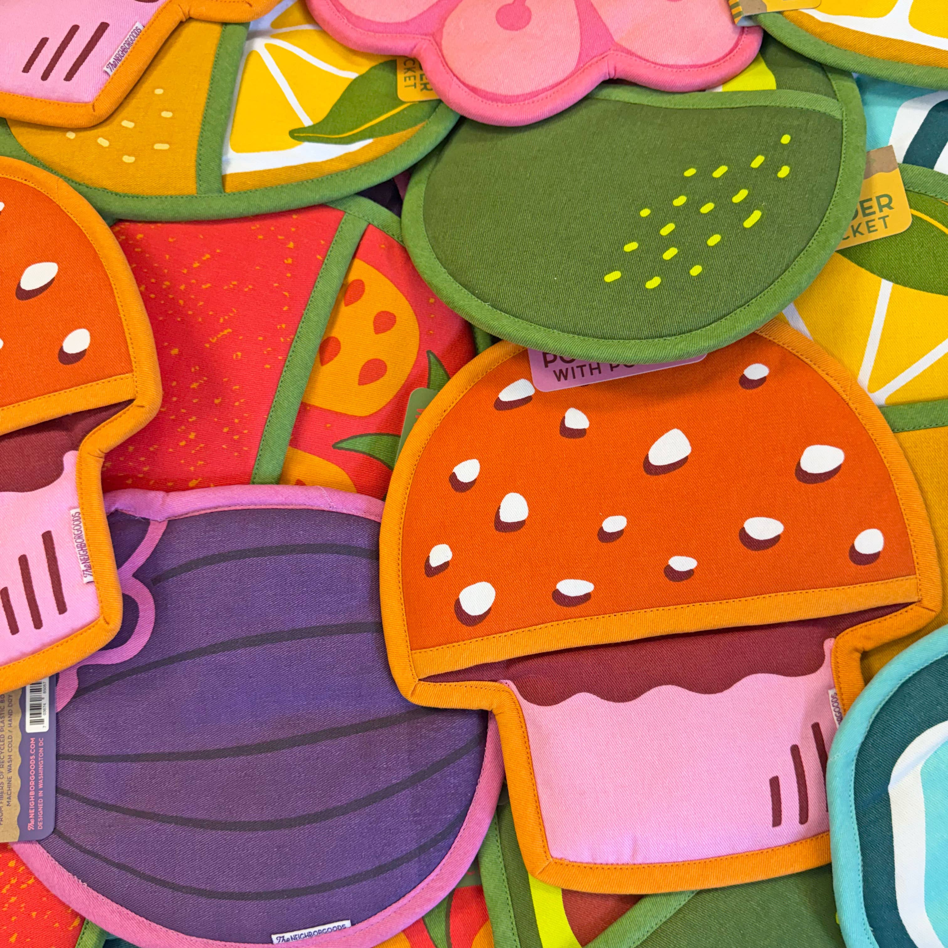 The Neighborgoods - Wholesale Oven Mitt/Pot Holder - Oyster Pot Holder w/ Pocket3