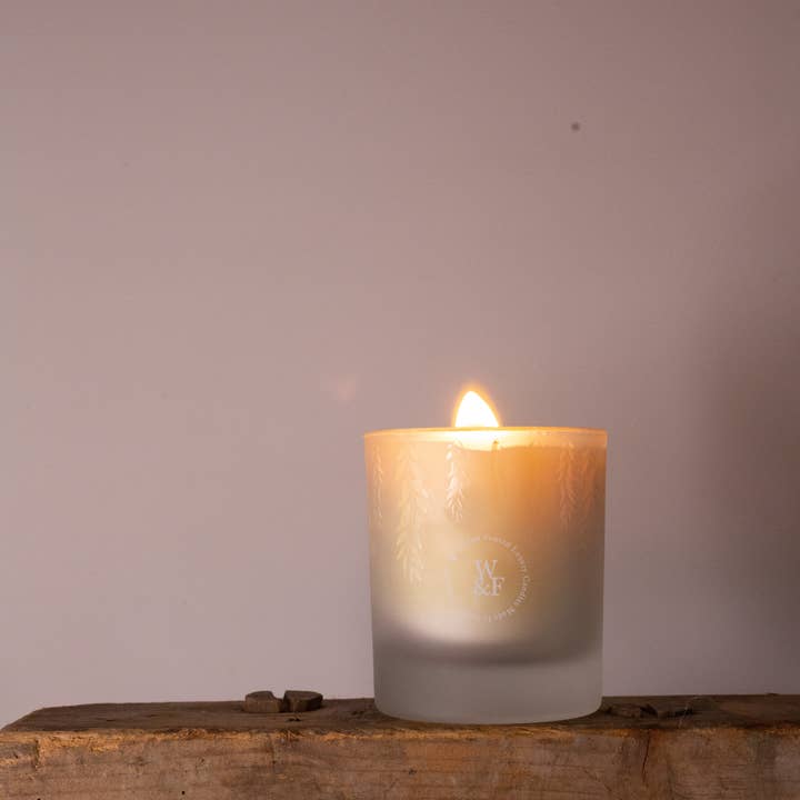 Willow & Finn, British Made | Refillable | Soy Wax Candles – wholesale Burkljus – Midnatt Rosenträdgård Sojaljus