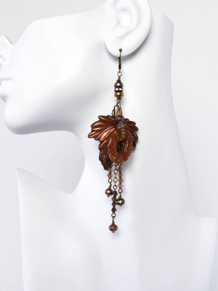 Handgefertigter Schmuck - Vintage-Glas & handbemalte Blattohrringe für den Großhandel von A Silk Purse