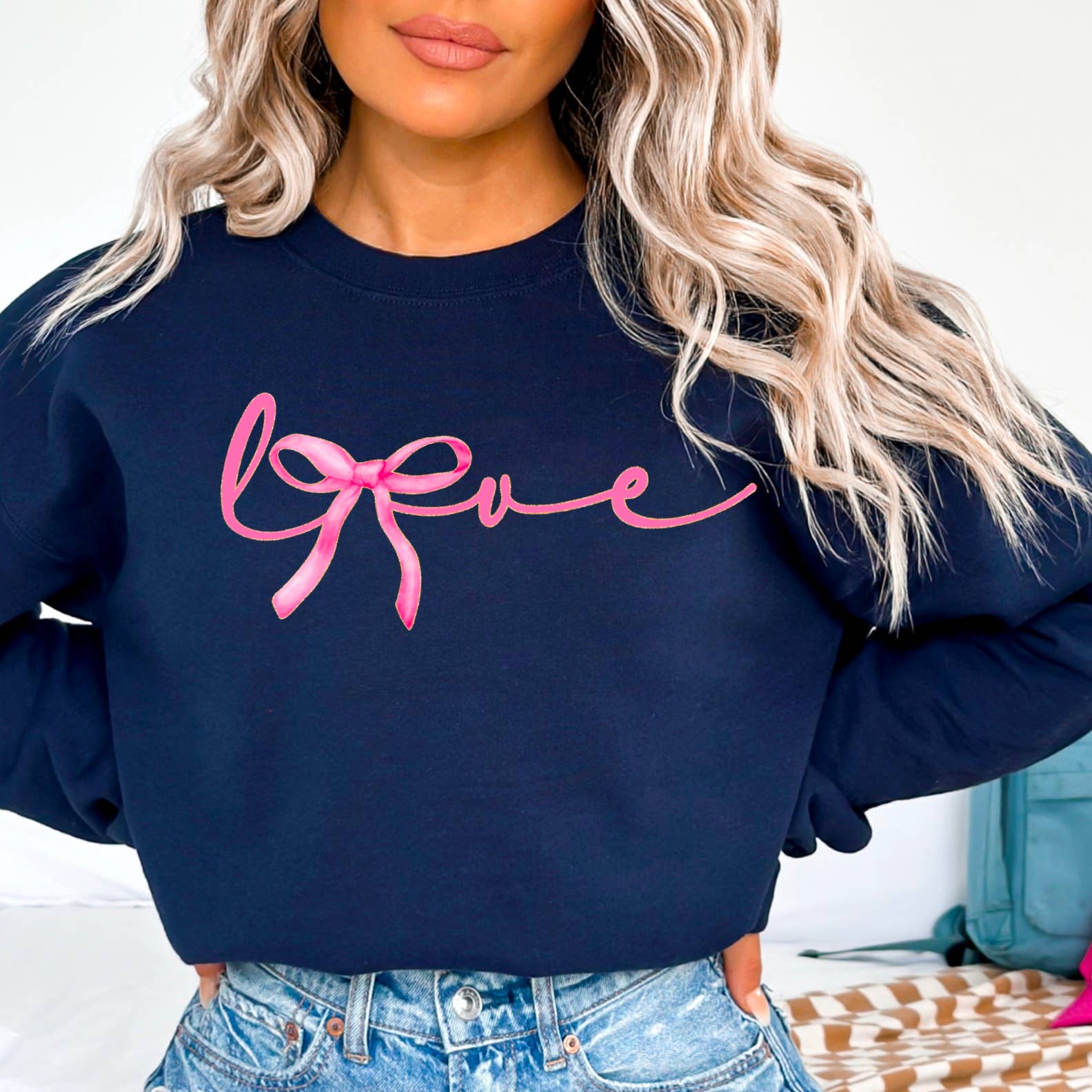 Shoppe SHC – Engroshandel Grafisk Sweatshirt - Dame – Elsk Coquette Sløjfe Sweatshirt | Skærmtrykt Sweatshirt11