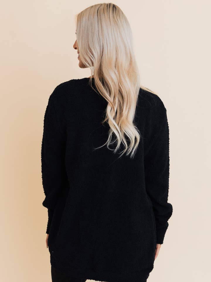 Leto Accessories - Wholesale Cardigan - Women's - Cozy Boucle Longline Cardigan w Pockets1