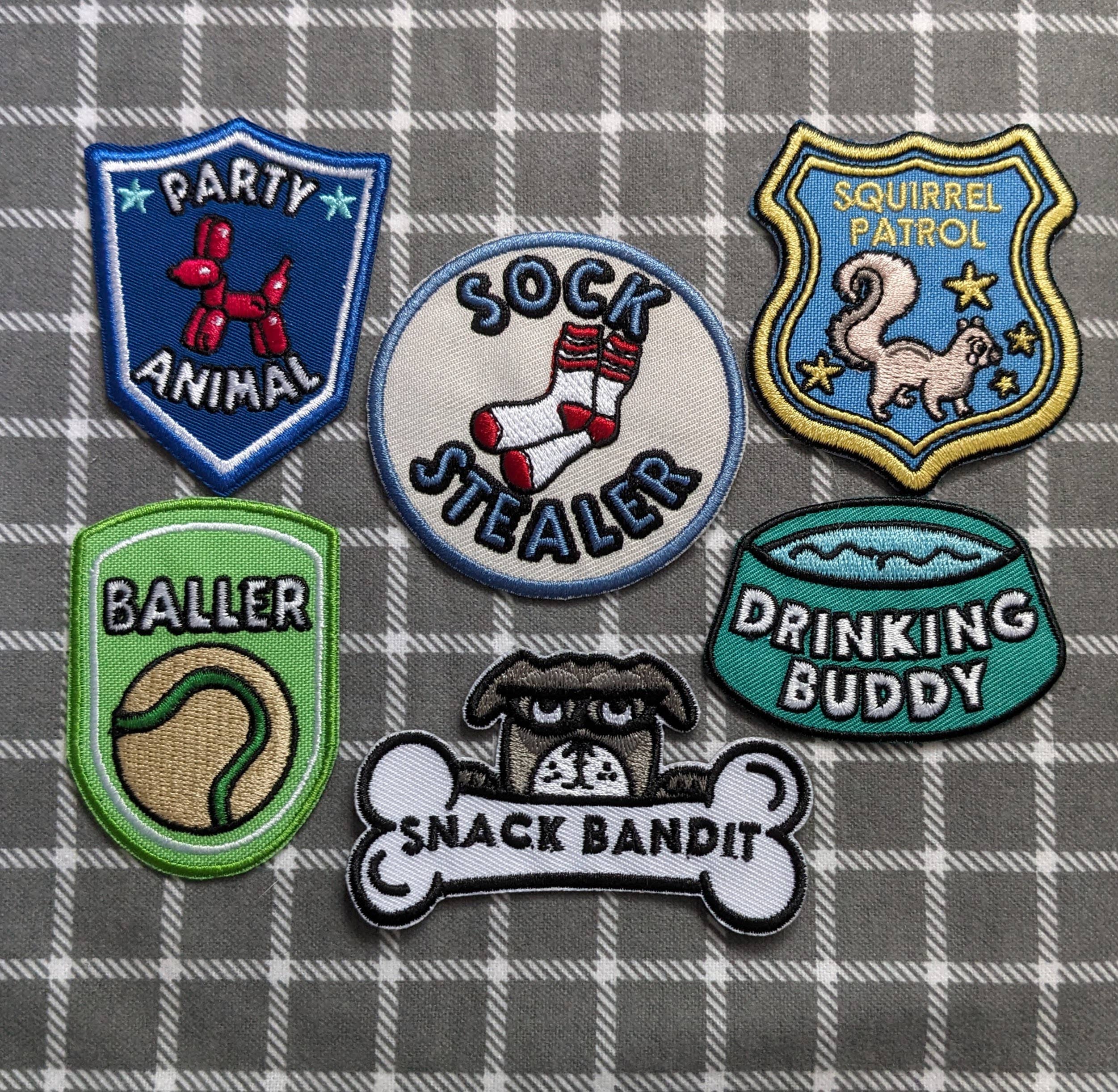 Colored Up Pup - Vendita all'ingrosso Toppe - Toppa termoadesiva Sock Stealer per cani1