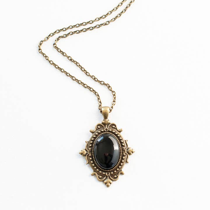 Decadent Designs – wholesale Hänge-/berlockhalsband – Gothic Halsband med svart Onyx hänge och brons kedja