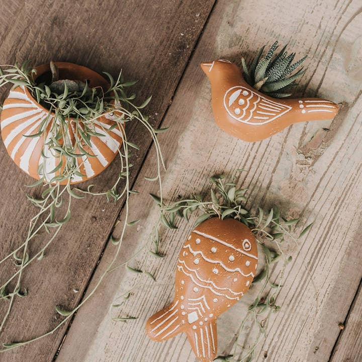 Matr Boomie Fair Trade - Wholesale Wall Planter - Vasanta Bird Hanging Wall Planter - Terracotta