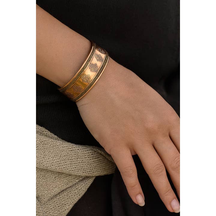 AW Artisan - Wholesale Cuff Bracelet - 6x Copper Bracelets - Wide Bands and Brass Decoration1