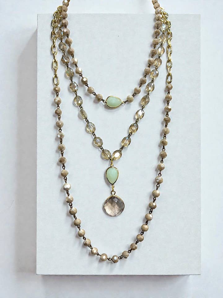 Tre individuella halsband lager på lager med vårgrön accent för wholesale av Ava Capri