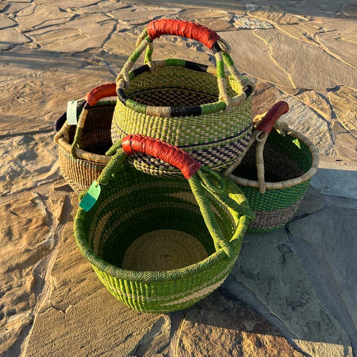 The African Home Goods - Wholesale Basket - Round Bolga Market Basket w/ Leather Wrapped Handle - Green Assorted 1 EA11