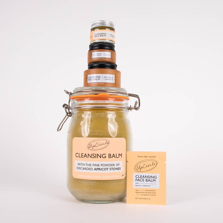 Reinigingsbalsem met haver + vitamine E - navulverpakking in bulk voor wholesale door UpCircle Beauty Europe