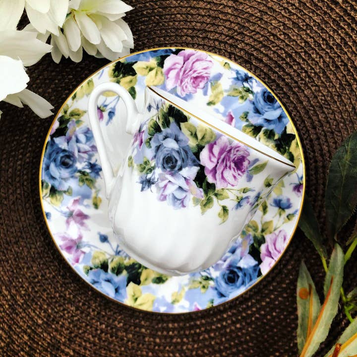 Lynns - Wholesale Tea Set - *Porcelain Tea Cup & Saucer Set with Elegant Floral Design