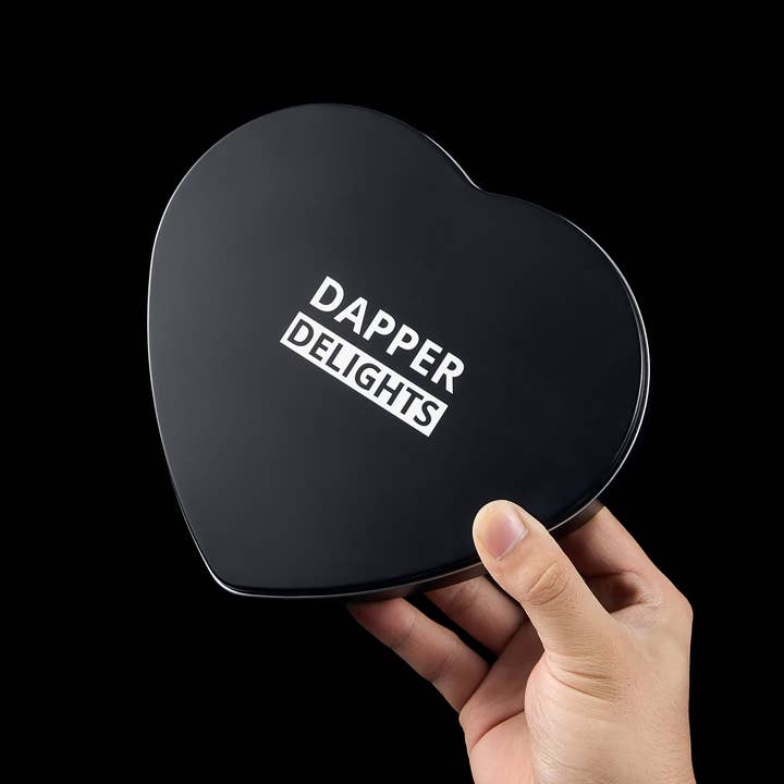 The Wine Savant / Khen Glassware - Wholesale Caramel - Scotch Whiskey Dapper Delights Salted Caramel Heart Tin2