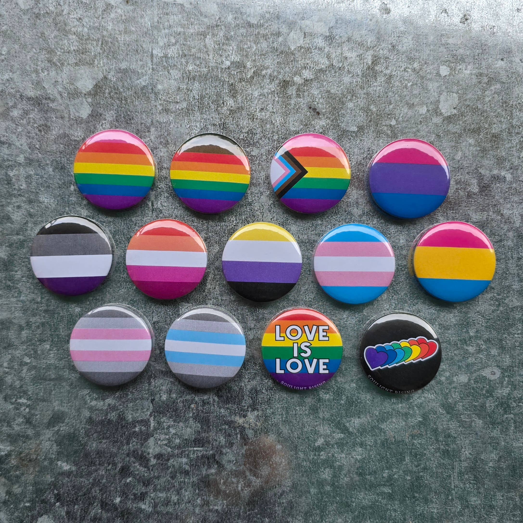 Soulight Rising - Vendita all'ingrosso Spilla da bavero - Bottoni e Magneti con Bandiera dell'Orgoglio LGBTQ+13