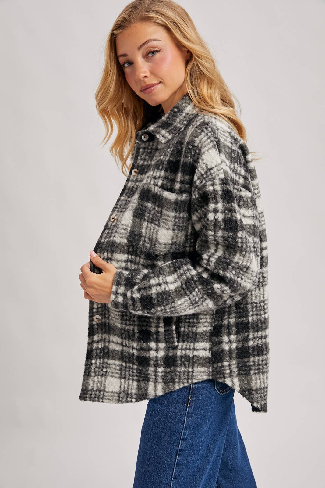 Bluivy - Wholesale Shirt Jacket/Shacket - Women's - BUTTON DOWN BOUCLE PLAID SHACKET WITH POCKETS5