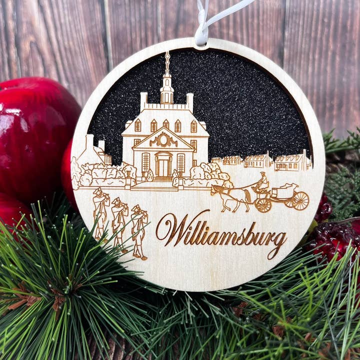 Ornement Williamsburg pour la vente par Joseph's Workshop