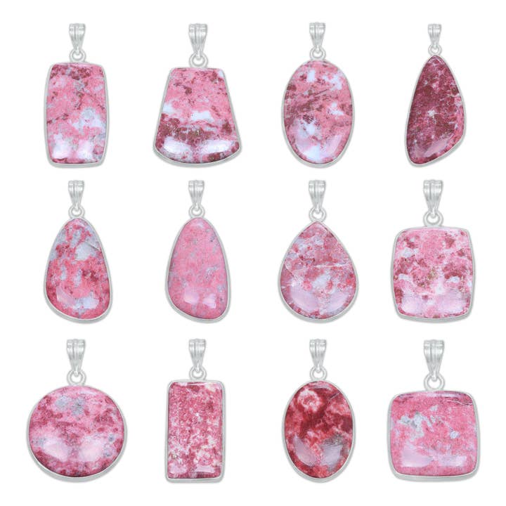 Colgantes Minimalistas de Thulita (Zoisita Manganosa) - Hechos a Mano, Latón Plateado en Plata, Venta al por Mayor para venta al por mayor de Handmade Jewels