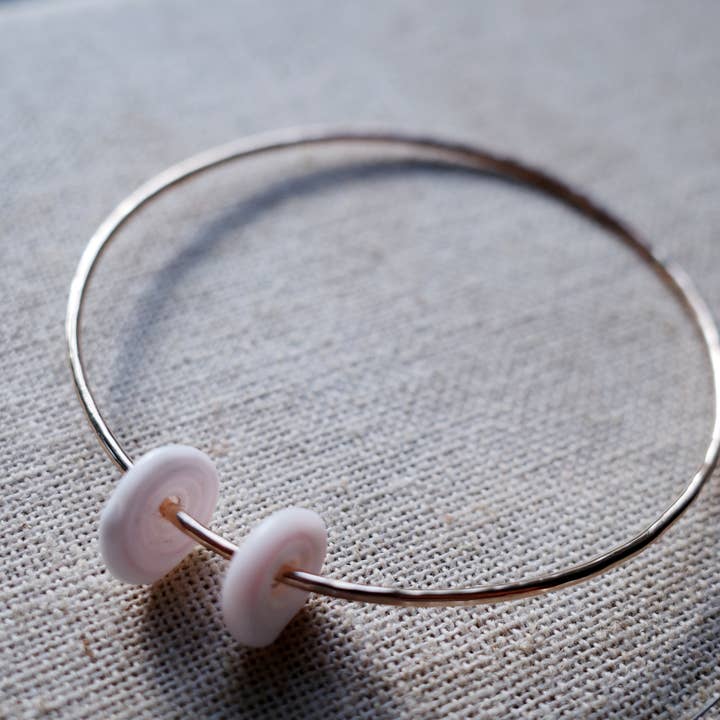 Flotsam & Co. Hawaii - Wholesale Bangle Bracelet - Puka Shell Bangle1