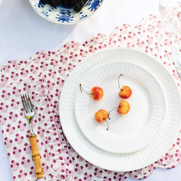 Trudie - Wholesale Placemat - Abigail Scalloped Quilted Placemat1