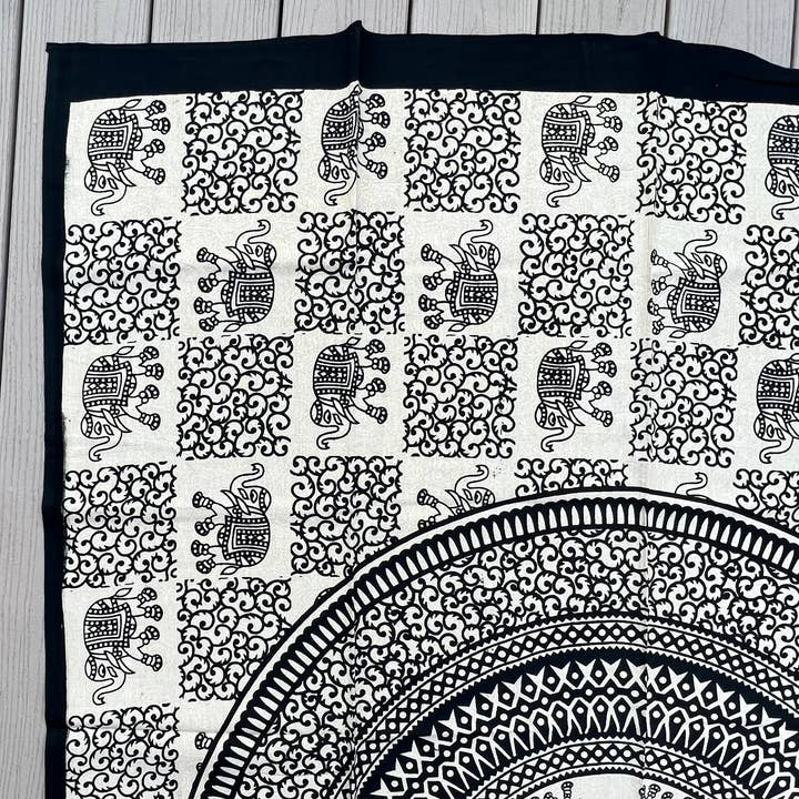 Lungta Imports - Vente Tapisserie/textile - Tapisserie Mandala Eléphant 80"X50" Blanc7