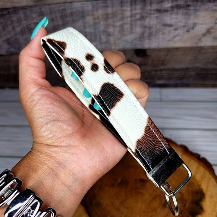 Schlüsselanhänger aus Kunstleder mit Kuhmuster | Handgelenktasche | Zubehör für den Großhandel von Niccolagio