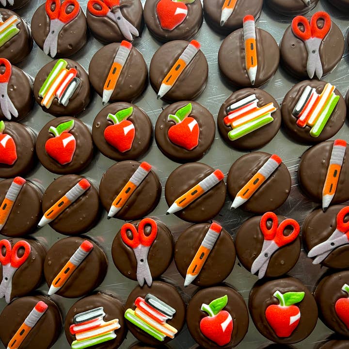 O'Shea's Candies Sweet Shop - Wholesale Chocolate Covered Sweets - O’Oreo “School -College-Teacher Theme” ✏️📚 Milk Choc 3PK2