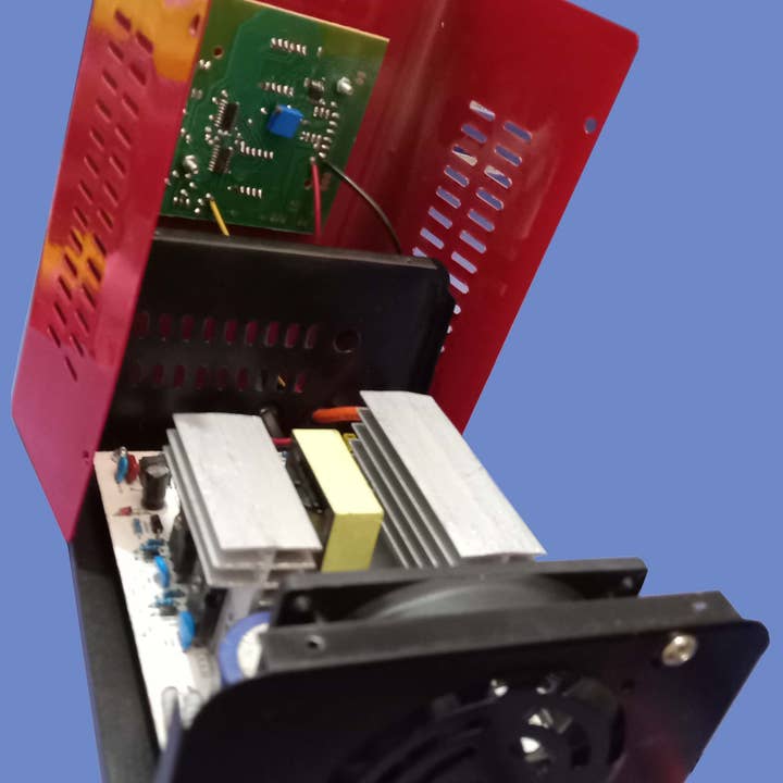 ShahNawaz & Sons - Vente Chargeurs portables - Chargeur de batterie de voiture 12V 20AH9