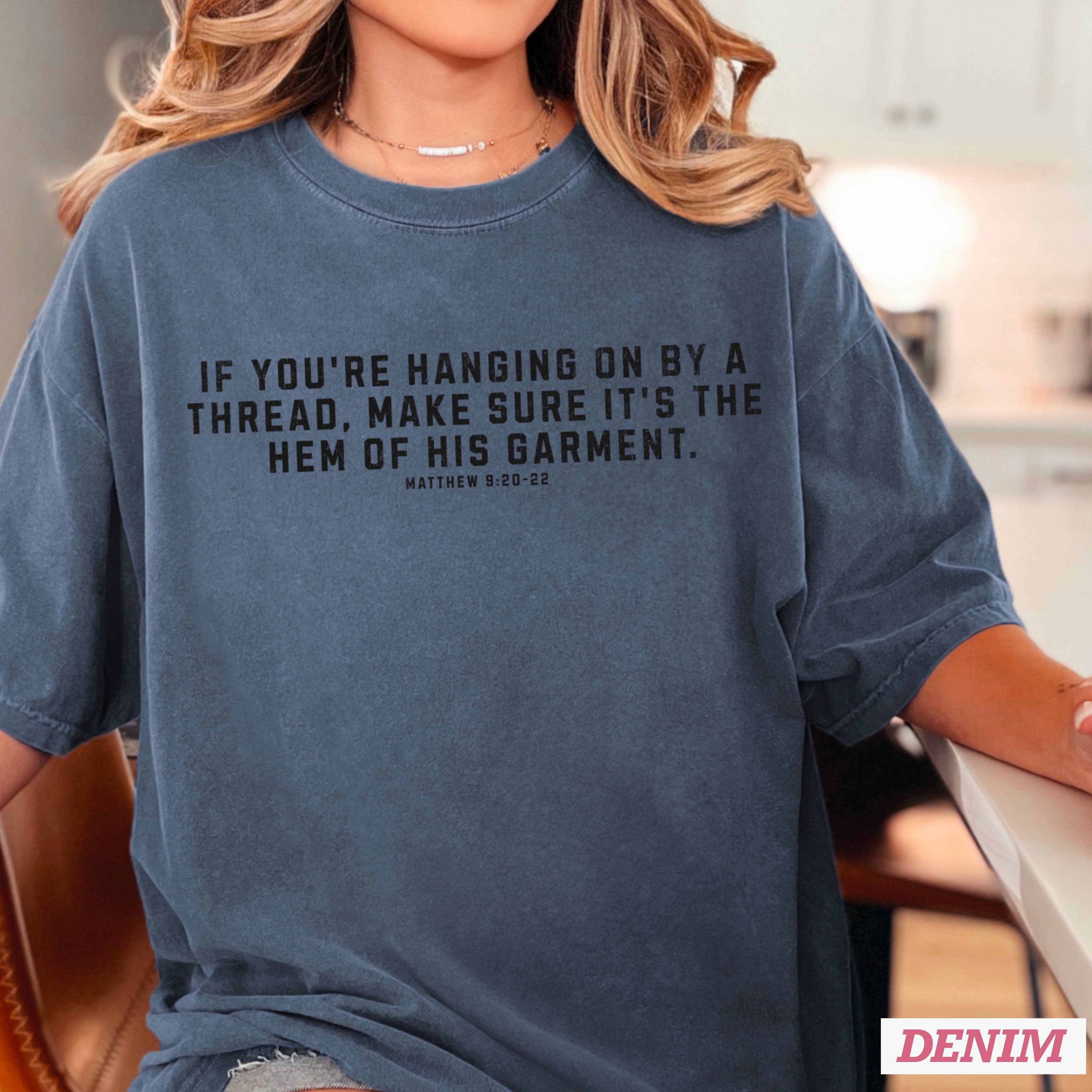 Shoppe SHC - Vente T-shirt à imprimés – femme - Christian Graphic | Ne tenir qu'à un fil | Couleur confort10