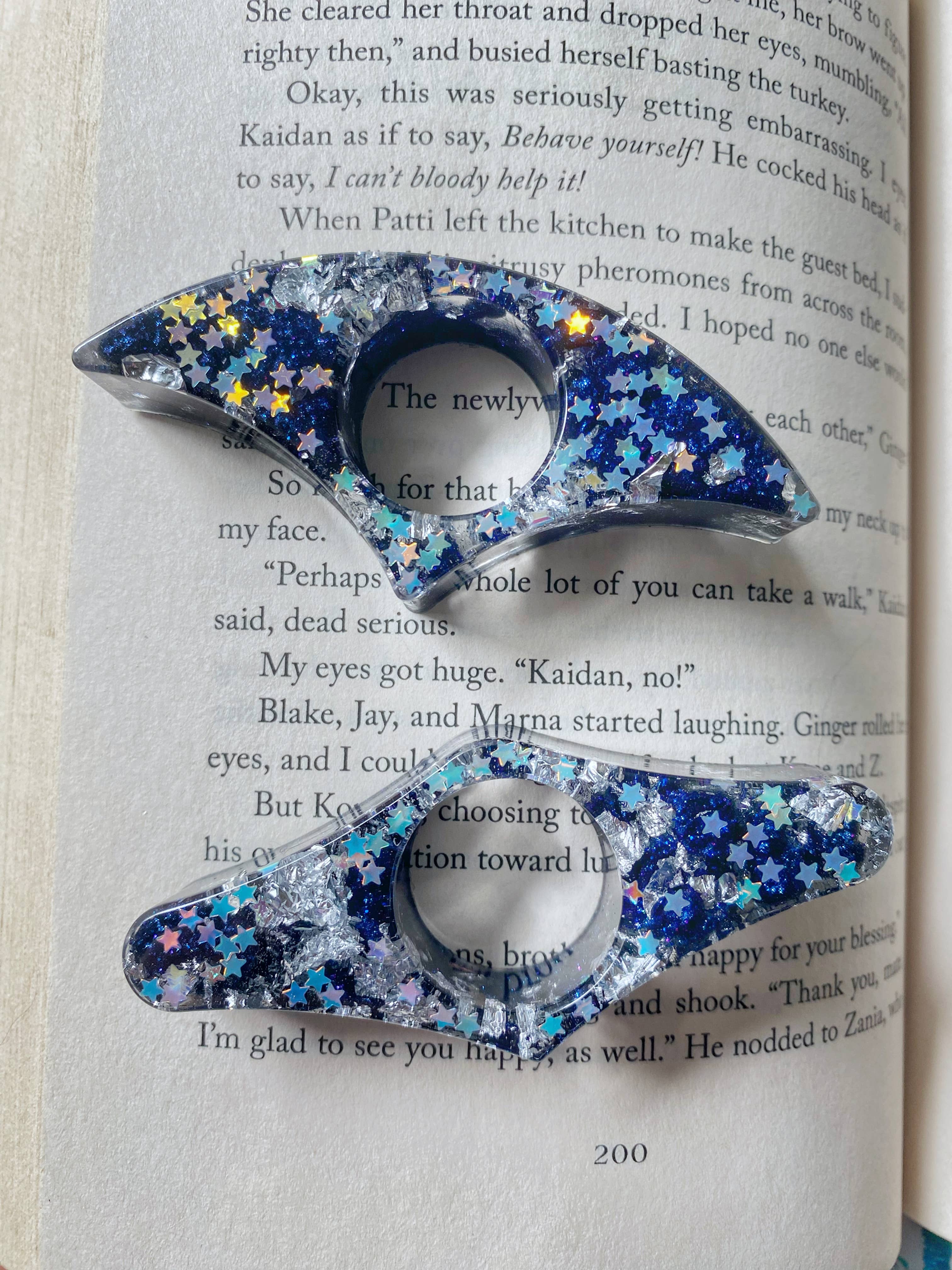 Hold It There - Wholesale Book Holder - Romantasy Courts Collection24