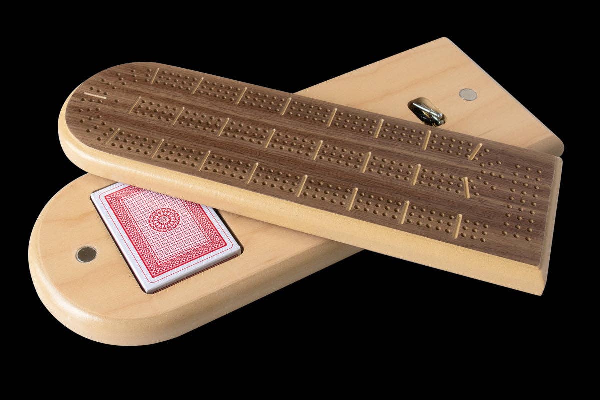 Across the Board - Wholesale Bordspel - Cribbage-spel met houten speelbord en metalen pennen1