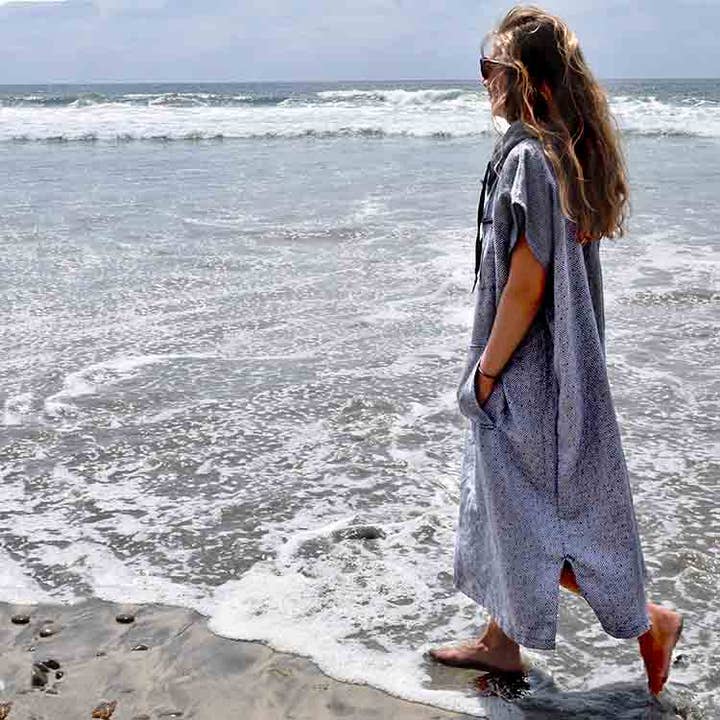 West Path - Wholesale Robe - Unisex - Surf Poncho Changing Robe Lightweight Hooded Towel