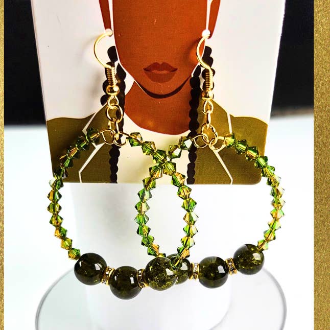 Eleganta olivgröna kristallörhängen i hoop-modell för wholesale av Toizan Jewelry