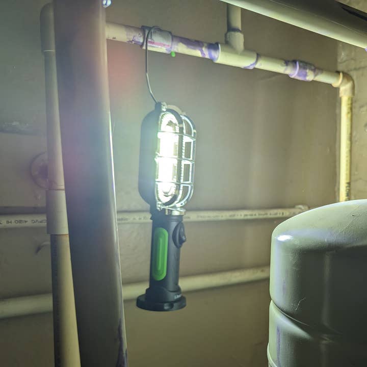 LitezAll - Wholesale Handheld Flashlight - LitezAll LED Classic Style Hand Light with Hook and Magnet1