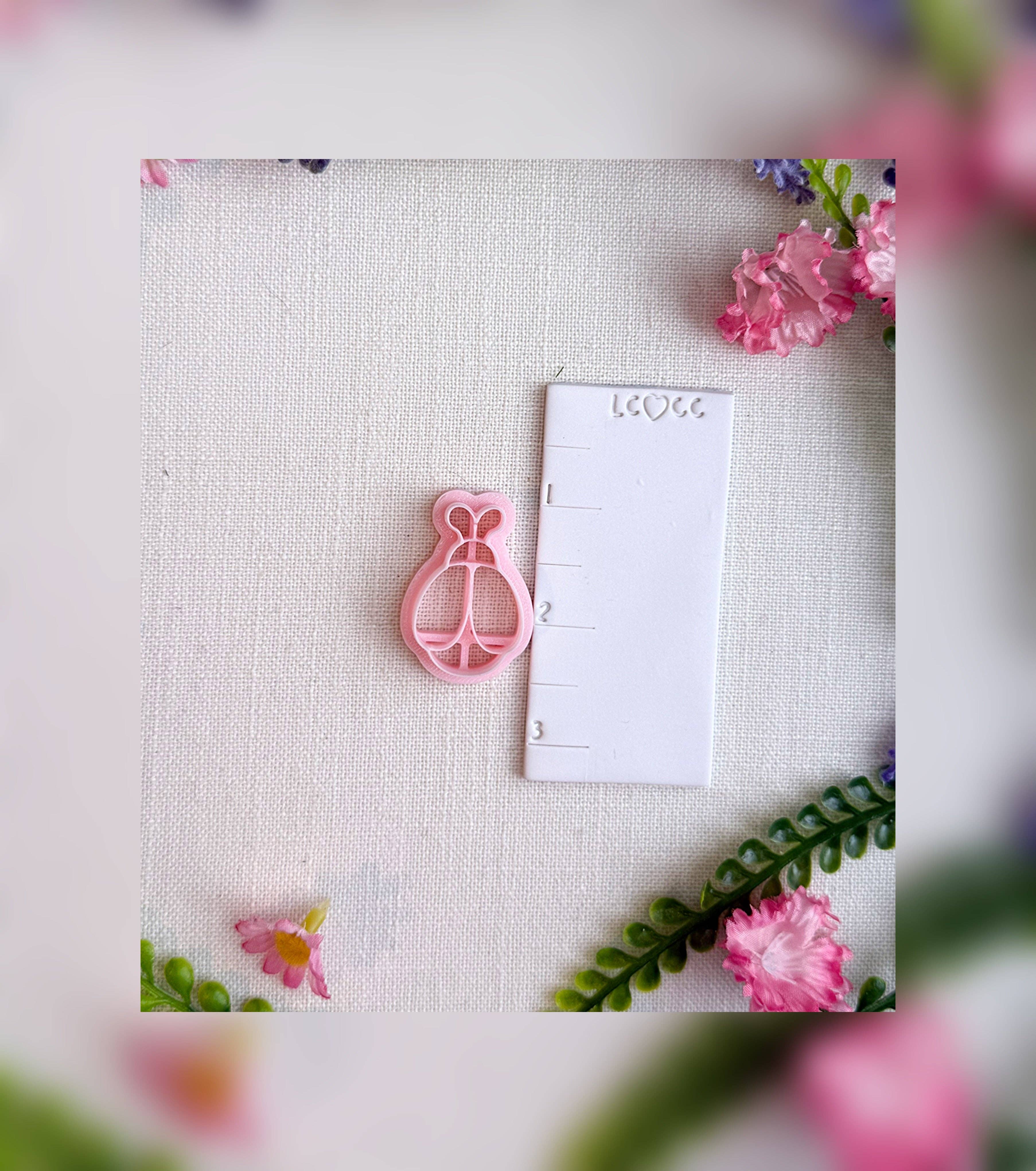 LunaCrab.ClayCo - Wholesale Craft Tool - Blushing Beetle Clay Cutter – Polymer Clay Tool1