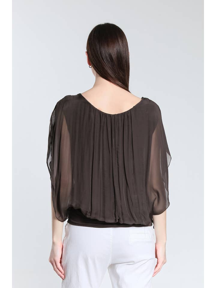 TINA Stephens Italy/Tees By Tina – Engroshandel Bluse - Dame – Aurora Flutter Fly Sleeve Silke Top m/Band Bund (BSS202)23