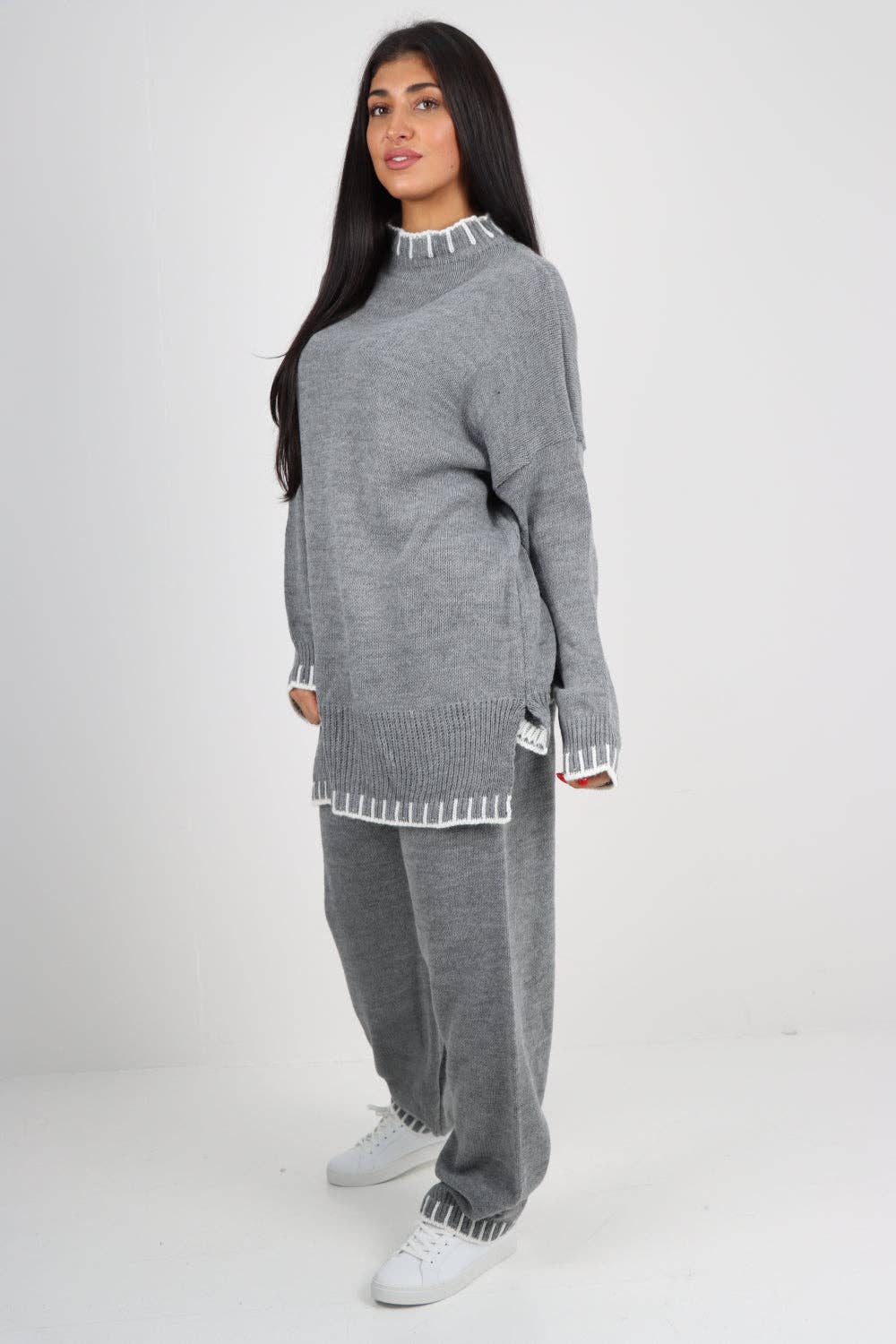 Miss Bold – Engroshandel Loungesæt - Dame – Italienske oversize strikkede sæt i matchende design14