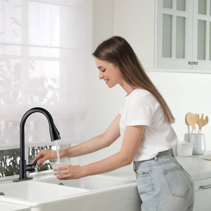 Mega Handles - Wholesale Kitchen Tool/Gadget - Pull Down Kitchen Sink Faucet / 22 x 2.44 x 11 inch2