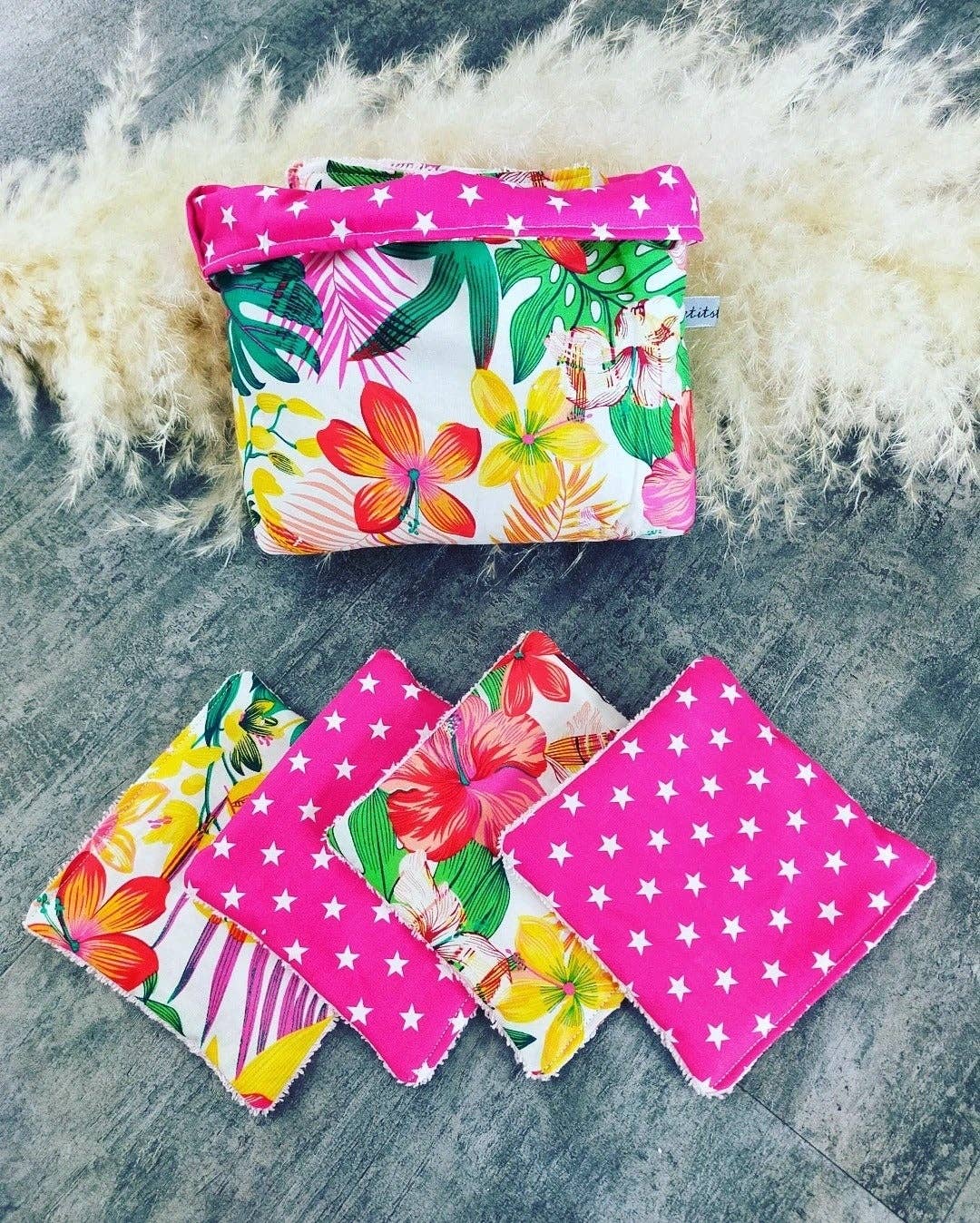 LES PETITS TITOUS - Wholesale Makeup Remover - BASKET SET AND SET OF 8 ASSORTED WASHABLE WIPES20