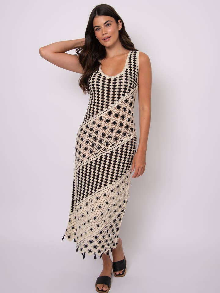 DESSI ÆRMELØS KJOLE MED RUND HALSUDSKÆRING - 57SD372S for engroshandel hos RD Style