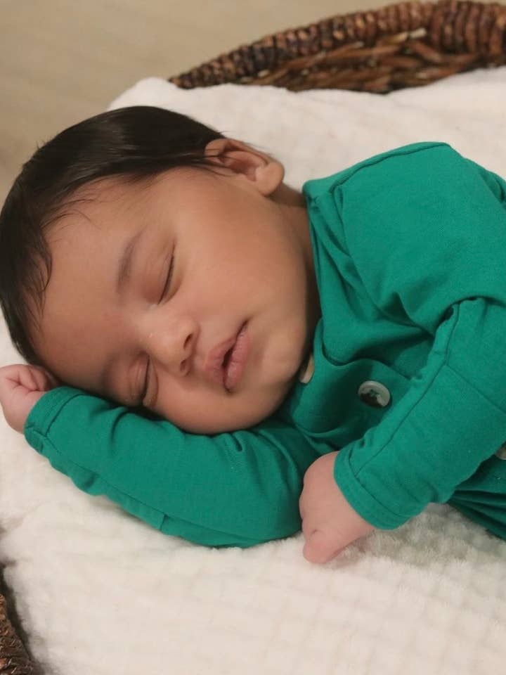 Stroller Society - Vente Ensemble gigoteuse – bébé - Vêtements pour nouveau-nés - Ensembles de robe et chapeau pour bébé - Vêtements pour bébé25