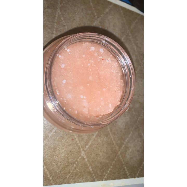 Yum Pink Bubble Gum Body Scrub for engroshandel hos Rubbed In Diamonds